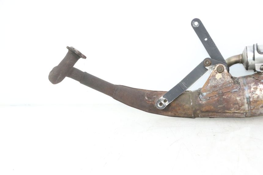 photo de ESCAPE PEUGEOT LUDIX SNAKE 2T 50 (2004 - 2014) - Estado de la superficie y material
