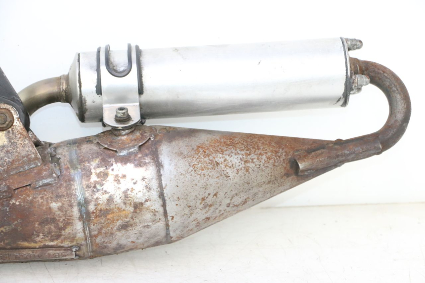 photo de ESCAPE PEUGEOT LUDIX SNAKE 2T 50 (2004 - 2014) - Recambio usado revisado