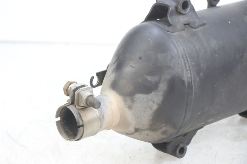 photo de ESCAPE PIAGGIO MEDLEY 125 (2016 - 2023) - Primer plano técnico