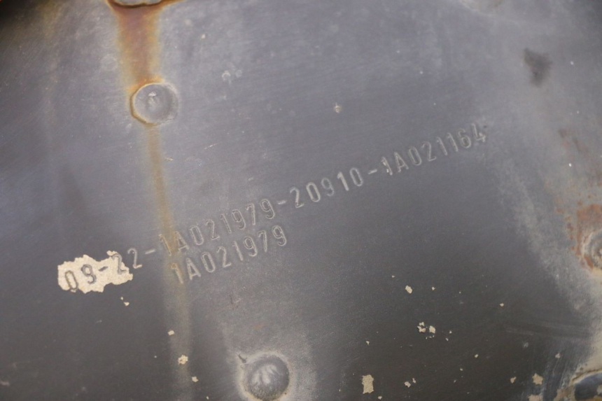 photo de ESCAPE PIAGGIO MP3 HPE 530 (2022 - 2026) - Detalles de los puntos de fijación