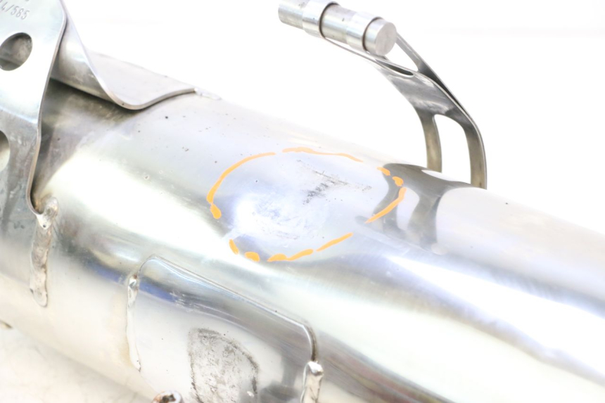 photo de ESCAPE PIAGGIO MP3 LT 400 (2007 - 2012) - Detalles de los puntos de fijación