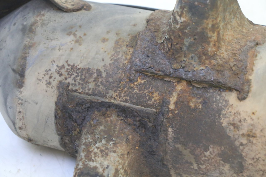 photo de ESCAPE PIAGGIO MP3 RL 250 (2006 - 2010) - Detalles de los puntos de fijación