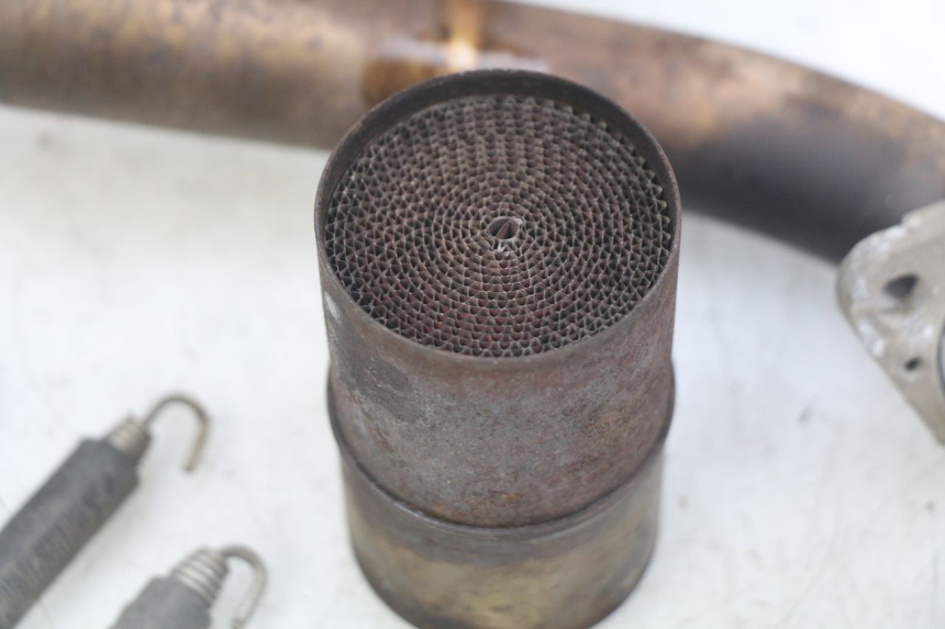 photo de ESCAPE YAMAHA MT ABS 125 (2014 - 2018) - Primer plano técnico