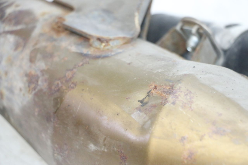 photo de ESCAPE PIAGGIO NEW TYPHOON 50 (2018 - 2021) - Estado de la superficie y material