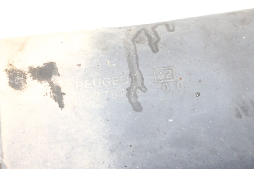 photo de ESCAPE PEUGEOT VIVACITY 125 (2010 - 2017) - Detalle de la pieza