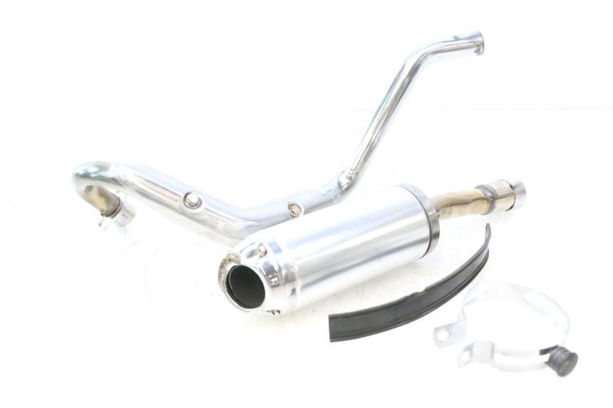 photo de TUBO DE ESCAPE APOLLO RFZ 150 - Primer plano técnico