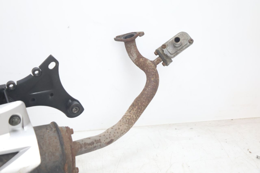 photo de ESCAPE TNT MOTOR ROMA 12' 2T 50 (2007 - 2018) - Primer plano técnico