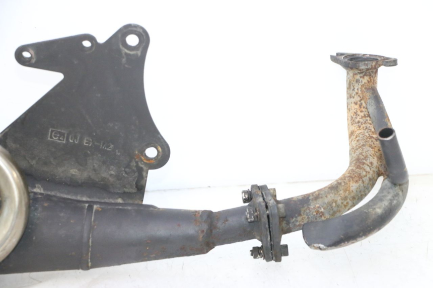photo de TUBO DE ESCAPE KEEWAY RY6 2T 50 (2011 - 2019) - Primer plano de alta resolución