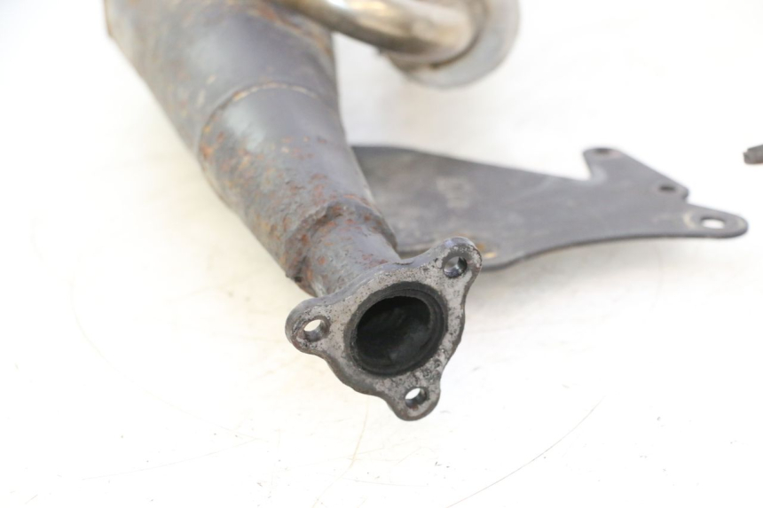 photo de TUBO DE ESCAPE KEEWAY RY6 2T 50 (2011 - 2019) - Enfoque en la estructura