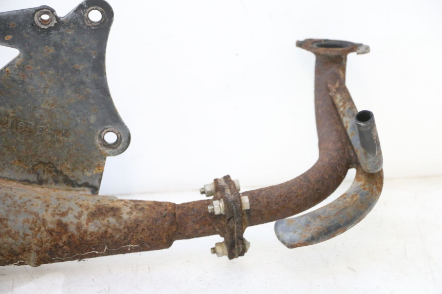 photo de TUBO DE ESCAPE KEEWAY RY6 2T 50 (2011 - 2019) - Enfoque en la estructura