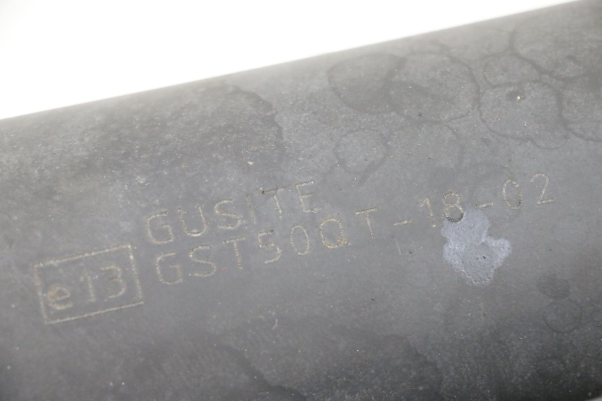 photo de ESCAPE JM MOTORS SANTANA EVO 50 (2024 - 2026) - Primer plano técnico