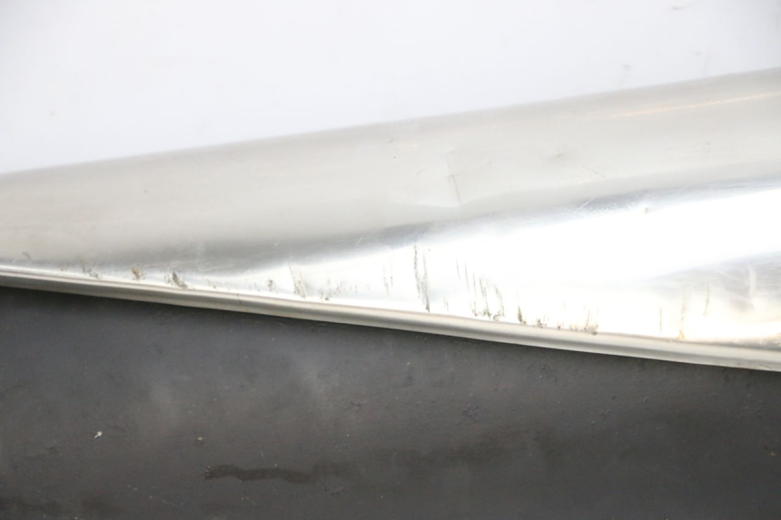 photo de ESCAPE APRILIA SCARABEO GT TOURING 125 (1999 - 2005) - Zoom sobre los componentes