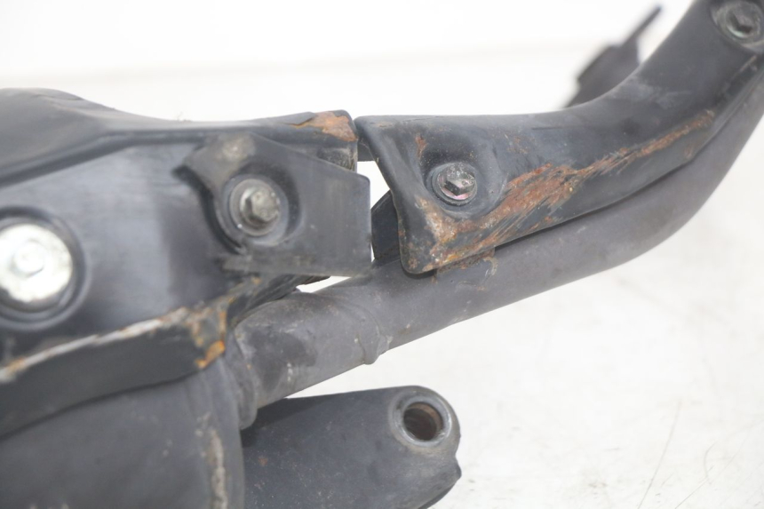 photo de ESCAPE HONDA SCV LEAD 100 (2003 - 2007) - Detalles de los puntos de fijación