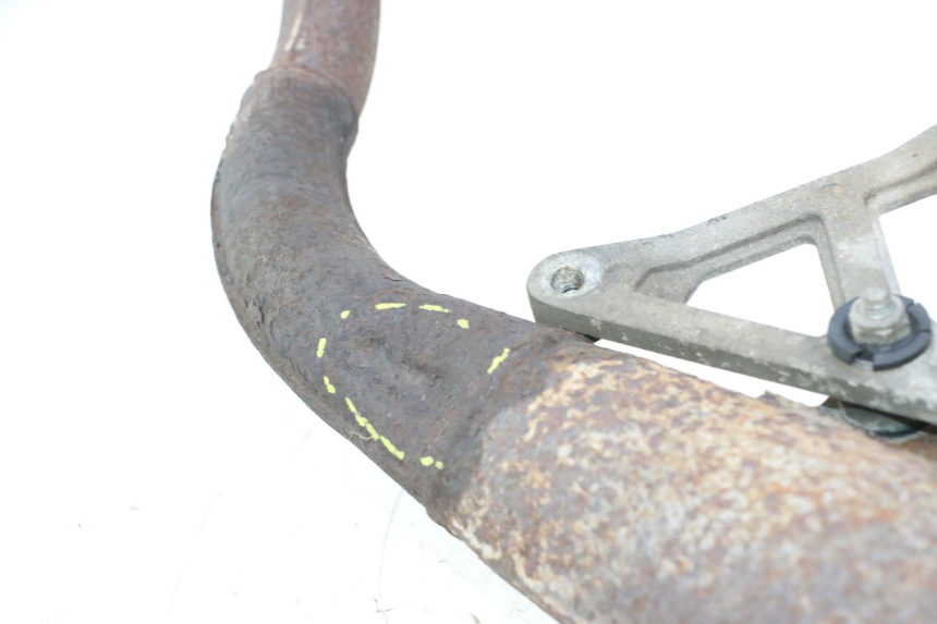 photo de ESCAPE PEUGEOT STREETZONE NAKED 2T 50 (2014 - 2018) - Primer plano técnico