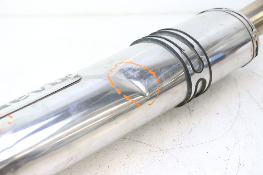 photo de ESCAPE SUZUKI SV S 650 (2003 - 2009) - Detalles de los puntos de fijación