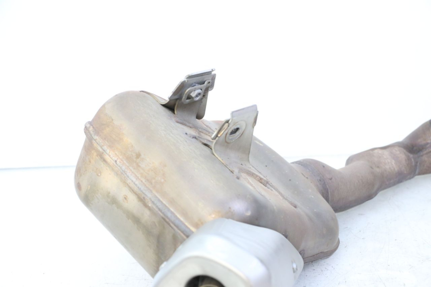 photo de ESCAPE YAMAHA TRACER 7 700 (2020 - 2024) - Primer plano de alta resolución