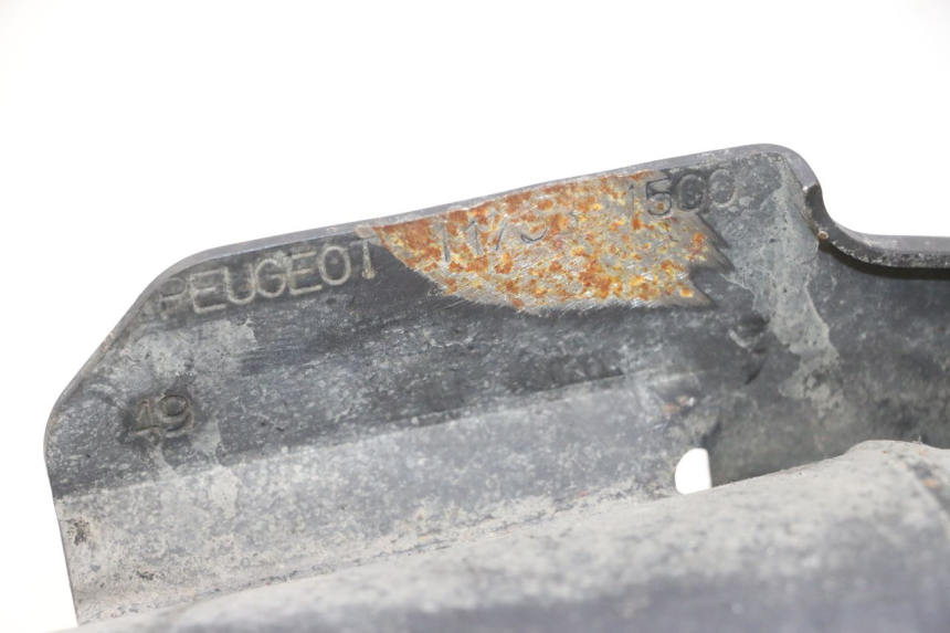 photo de ESCAPE PEUGEOT TREKKER 50 (1995 - 2004) - Detalle de la pieza