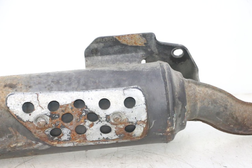photo de ESCAPE PEUGEOT TREKKER 50 (1995 - 2004) - Detalle de la pieza