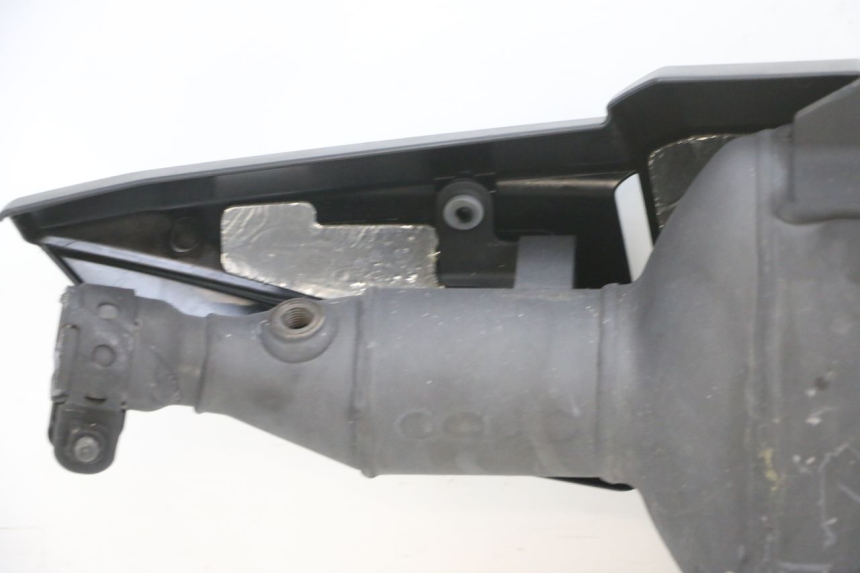 photo de ESCAPE YAMAHA TRICITY 300 (2020 - 2024) - Estado de la superficie y material