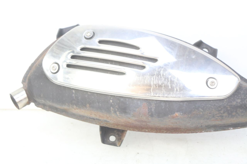 photo de ESCAPE PIAGGIO VESPA GTS SUPER IE 125 (2009 - 2016) - Detalles de los puntos de fijación