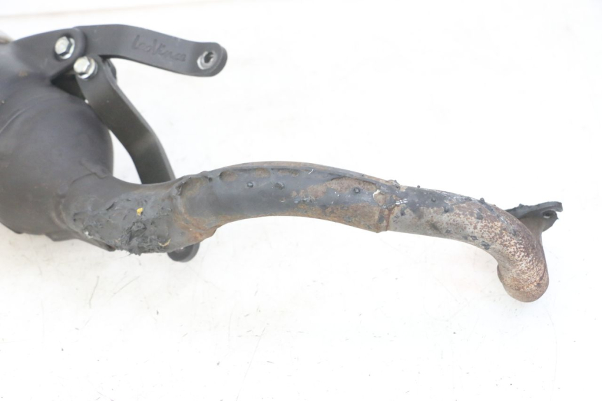 photo de ESCAPE PEUGEOT VIVACITY NEW 2T 50 (2008 - 2017) - Detalles de los puntos de fijación