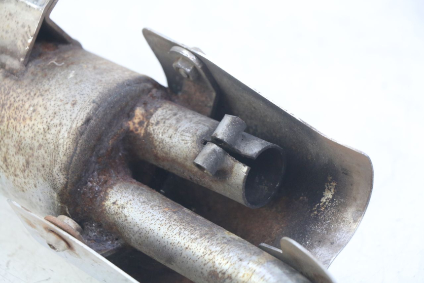 photo de ESCAPE HONDA VT C SHADOW 125 (1999 - 2007) - Detalles de los puntos de fijación