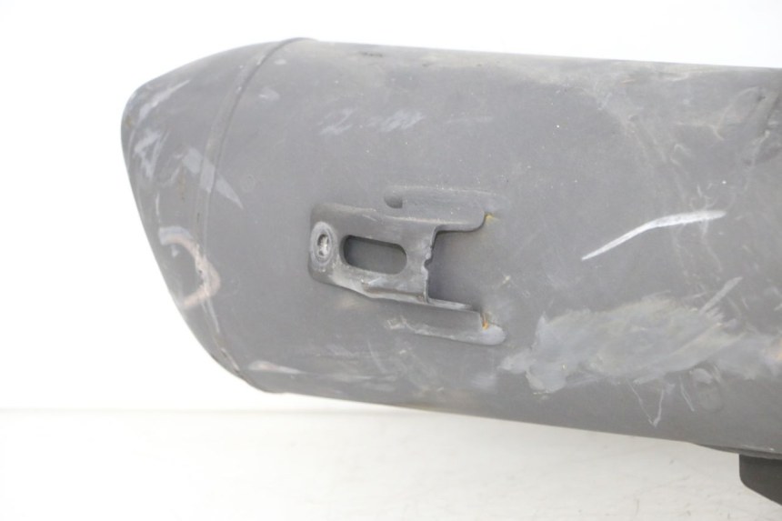 photo de ESCAPE YAMAHA XMAX X-MAX 125 (2021 - 2025) - Detalle de la pieza