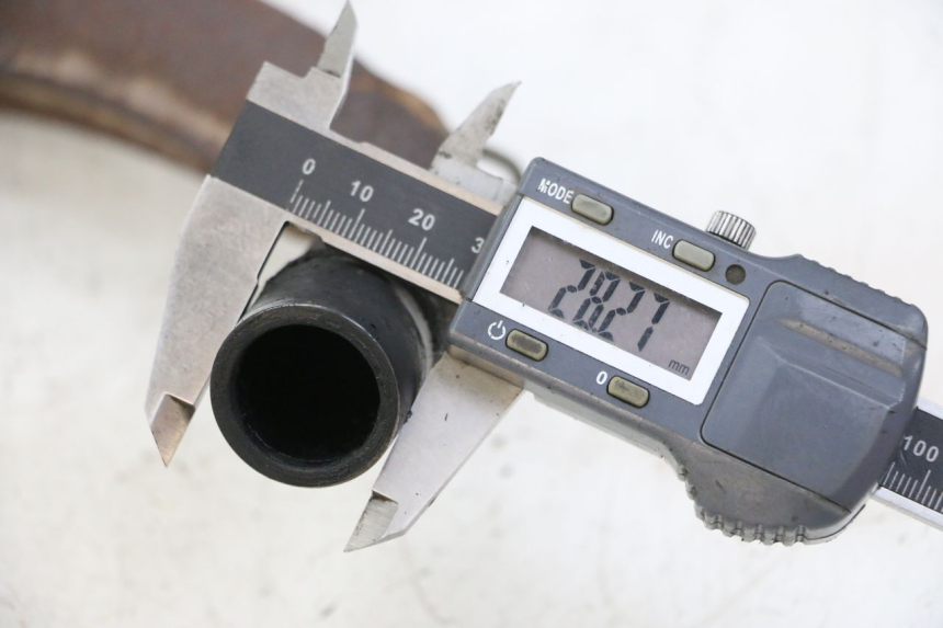 photo de ESCAPE YAMAHA TZR 50 (2008 - 2016) - Estado de la superficie y material