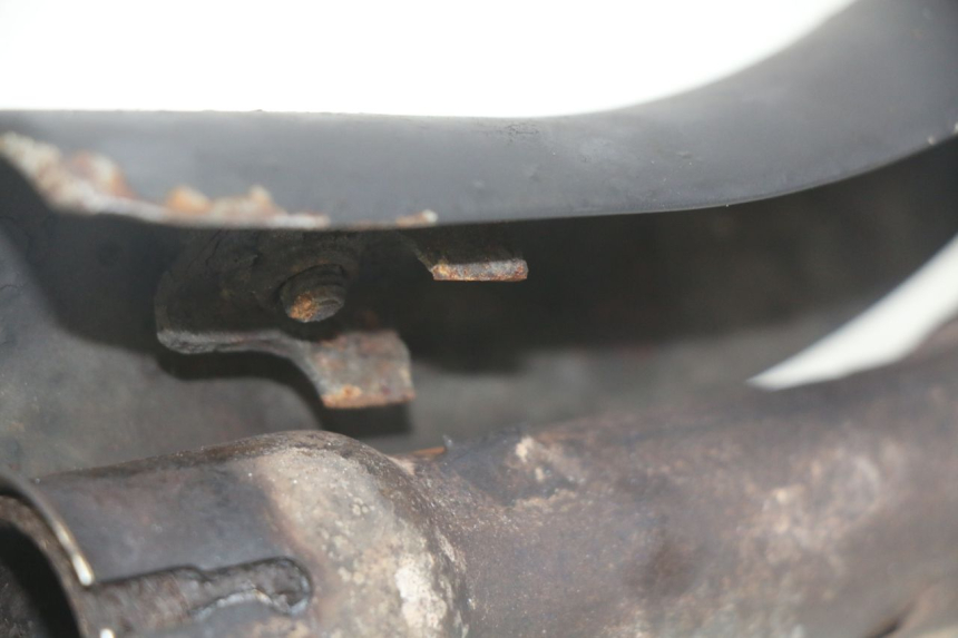 photo de ESCAPE YAMAHA YP MAJESTY 125 (2007 - 2010) - Detalles de los puntos de fijación