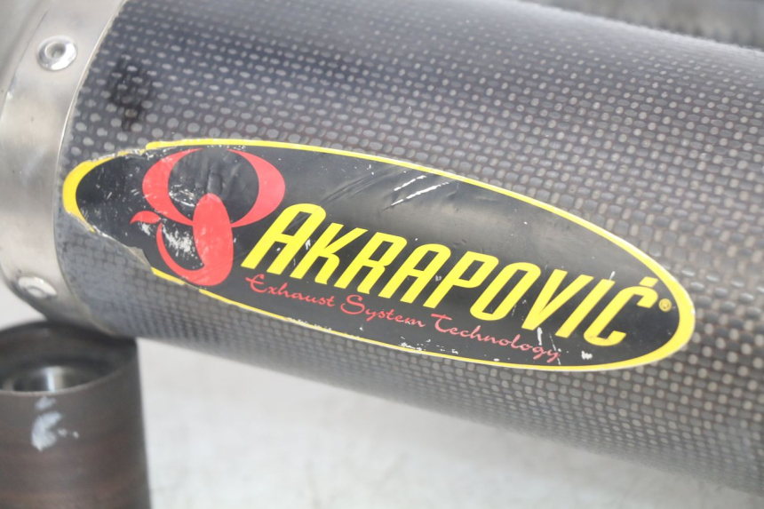 photo de ESCAPE YAMAHA YZF R1 1000 (2007 - 2008) - Primer plano de alta resolución