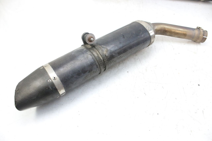 photo de ESCAPE YAMAHA YZF R1 1000 (2007 - 2008) - Detalles de los puntos de fijación