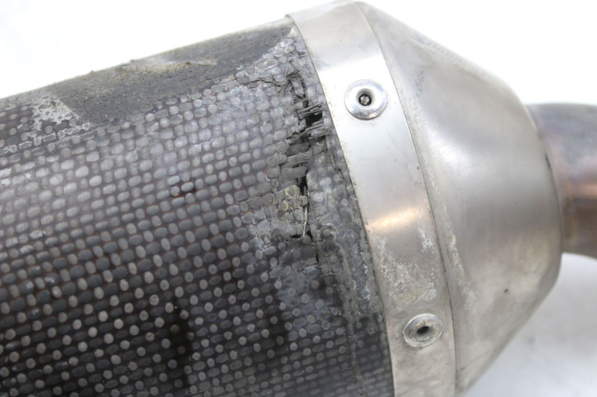 photo de ESCAPE YAMAHA YZF R1 1000 (2007 - 2008) - Detalles de los puntos de fijación