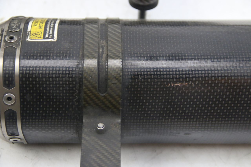 photo de ESCAPE KAWASAKI Z ABS 1000 (2014 - 2020) - Detalles de los puntos de fijación