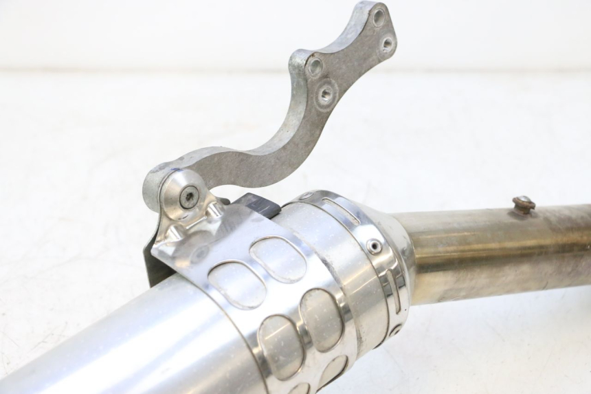 photo de ESCAPE KAWASAKI ZX-6R ZX6R 600 (2000 - 2002) - Primer plano técnico
