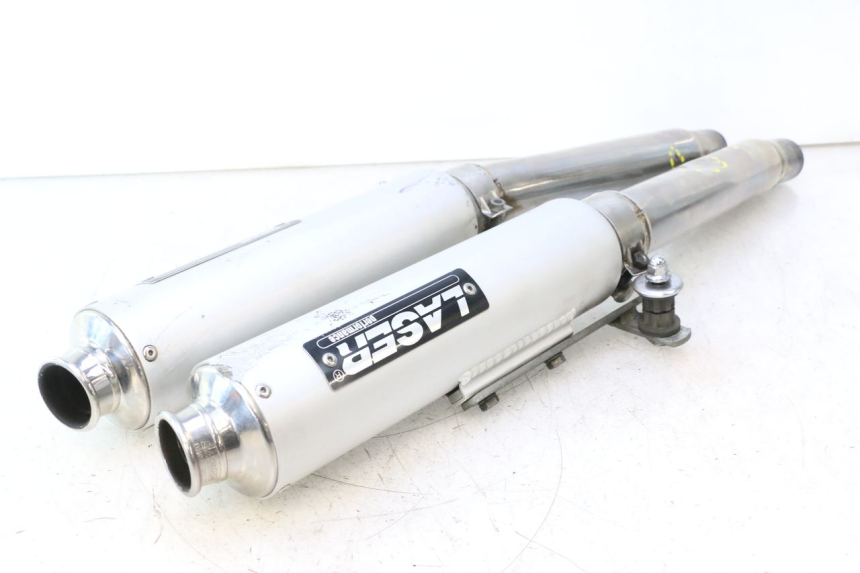 photo de ESCAPE KAWASAKI ZZR 600 (1995 - 2004) - Primer plano técnico