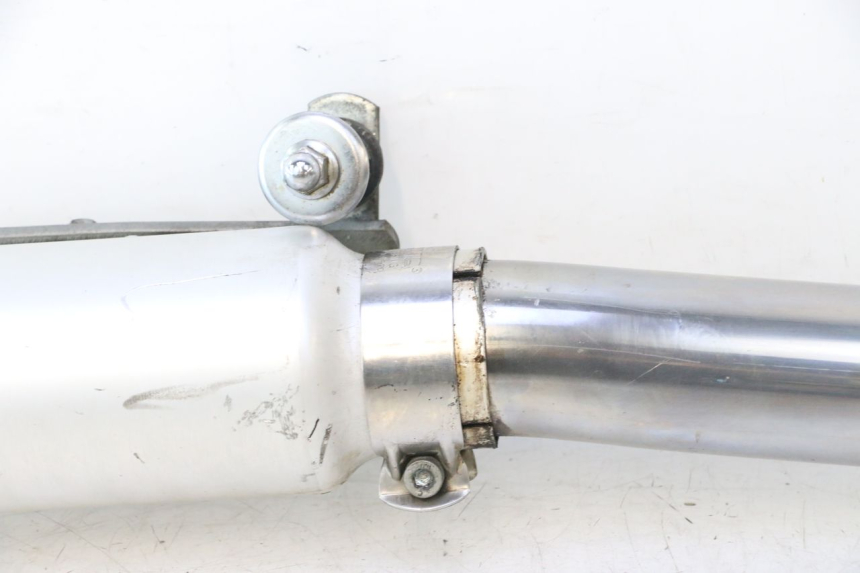 photo de ESCAPE KAWASAKI ZZR 600 (1995 - 2004) - Estado de la superficie y material