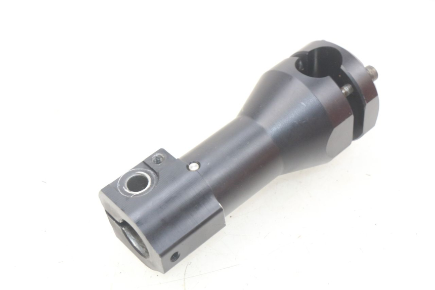 photo de POTENCIA MANILLAR MBK BOOSTER SPIRIT NAKED 50 (2004 - 2017) - Primer plano técnico