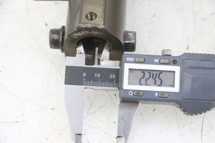 photo de POTENCIA MANILLAR MBK BOOSTER SPIRIT NAKED 50 (2004 - 2017) - Detalle de la pieza