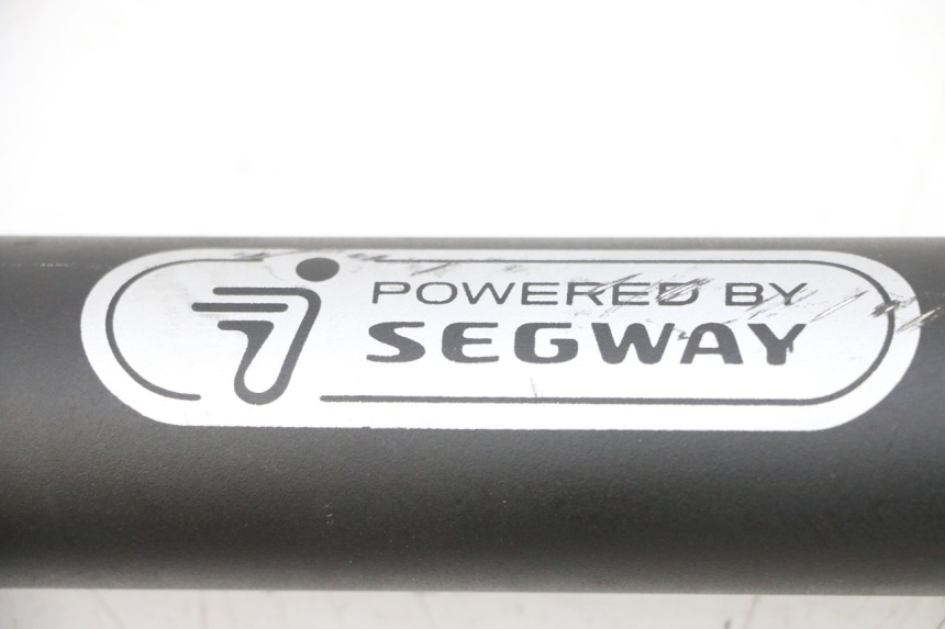 photo de POTENCIA SEGWAY NINEBOT F40E 1 - Detalle de la pieza