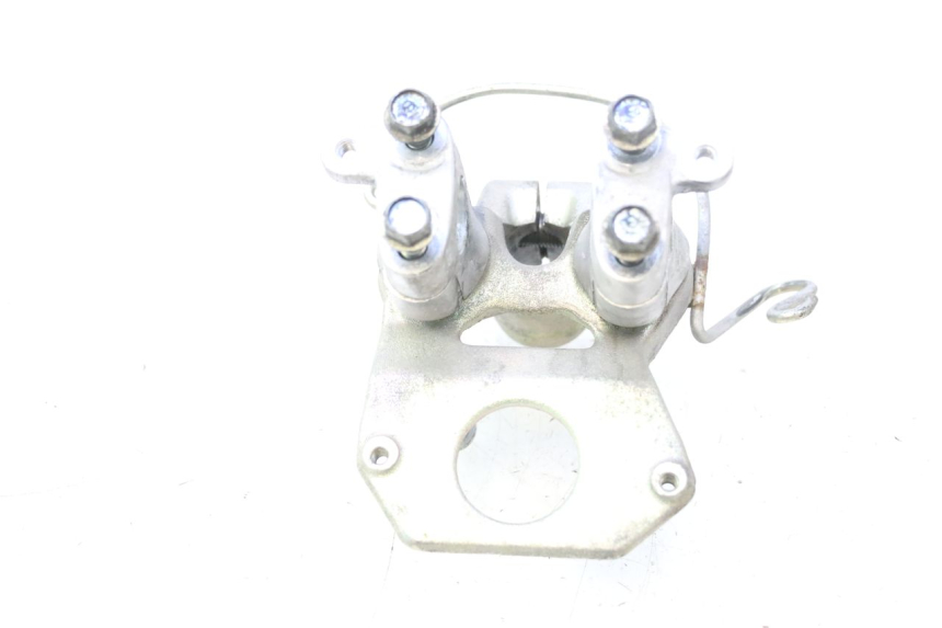 photo de POTENCIA MANILLAR HONDA FJS SILVER WING SILVERWING 400 (2005 - 2008) - Detalles de los puntos de fijación