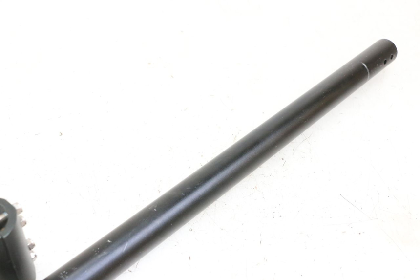 photo de POTENCIA MANILLAR HERO S10 1 - Detalle de la pieza