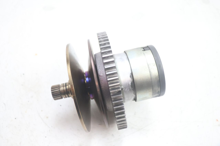 photo de POLEA SUZUKI BURGMAN EXECUTIVE ABS 650 (2006 - 2012) - Primer plano técnico
