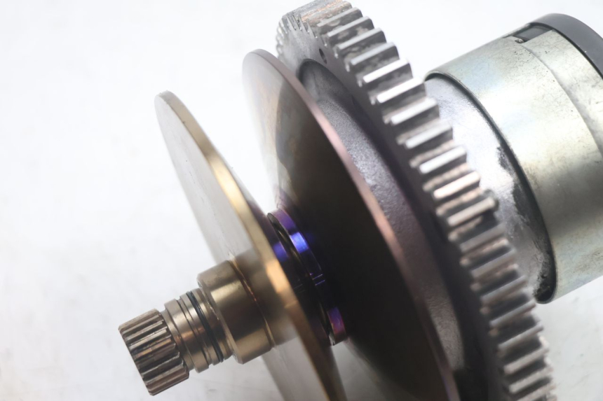 photo de POLEA SUZUKI BURGMAN EXECUTIVE ABS 650 (2006 - 2012) - Detalles de los puntos de fijación