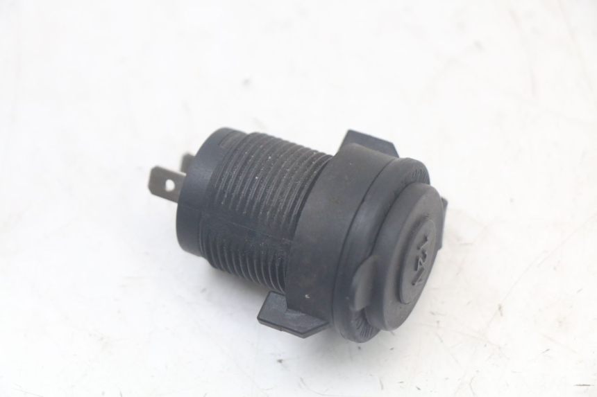 photo de TOMA DE ENCENDEDOR QUADRO 3D S 350 (2013 - 2018) - Zoom estado de uso