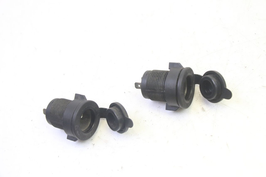 photo de TOMA MECHERO QUADRO 4 4D 350 (2015 - 2018) - Detalle de la pieza