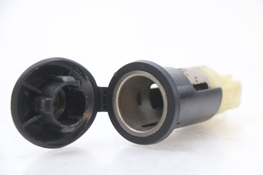 photo de TOMA MECHERO PEUGEOT CITYSTAR 50 (2013 - 2017) - Detalle de la pieza