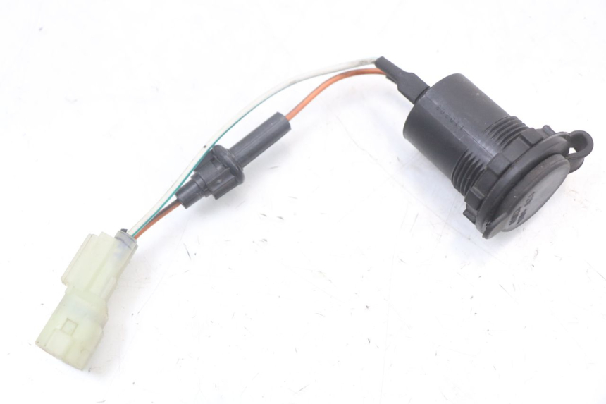 photo de Toma de encendedor KYMCO DINK STREET ABS 125 (2011 - 2018) - Vista principal