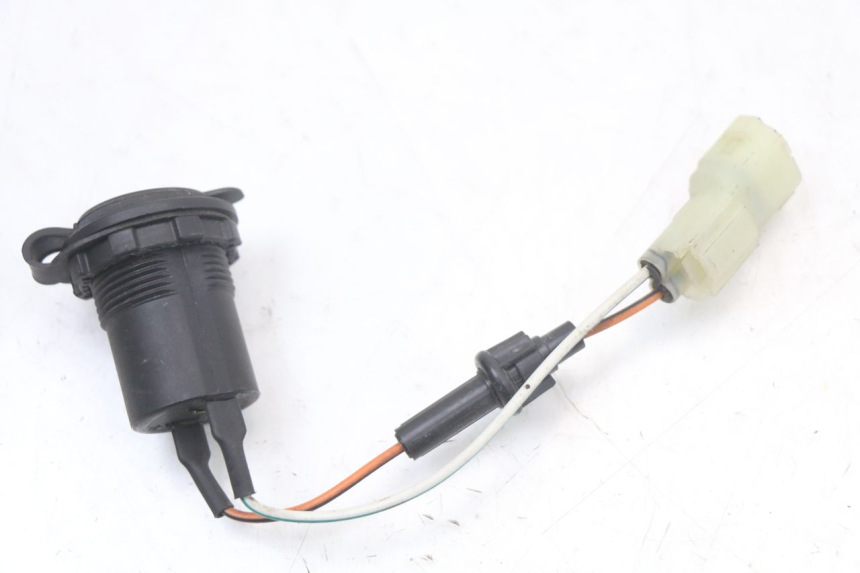 photo de Toma de encendedor KYMCO DINK STREET ABS 125 (2011 - 2018) - Detalle de la pieza