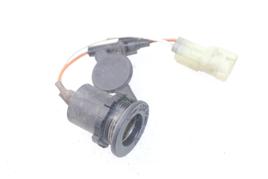 photo de TOMA DE ENCENDEDOR KYMCO DINK STREET 125 (2009 - 2014) - Zoom estado de uso