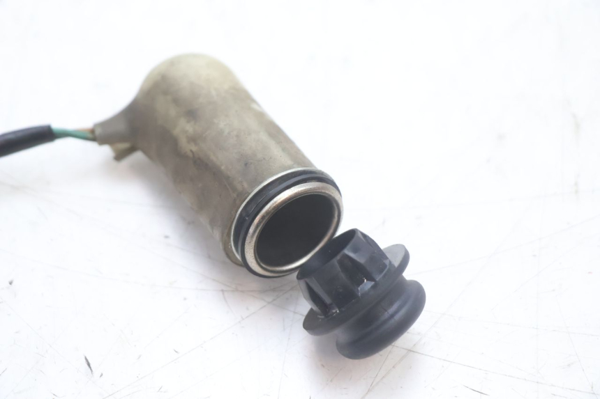photo de TOMA MECHERO HONDA FJS SILVER WING SILVERWING 400 (2005 - 2008) - Detalle de la pieza